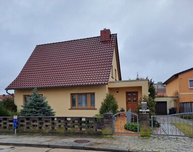Einfamilienhaus zum Kauf 205.000 € 4 Zimmer 153 m² 952 m² Grundstück Grünstraße 8 Schönfließ - Süd Eisenhüttenstadt 15890