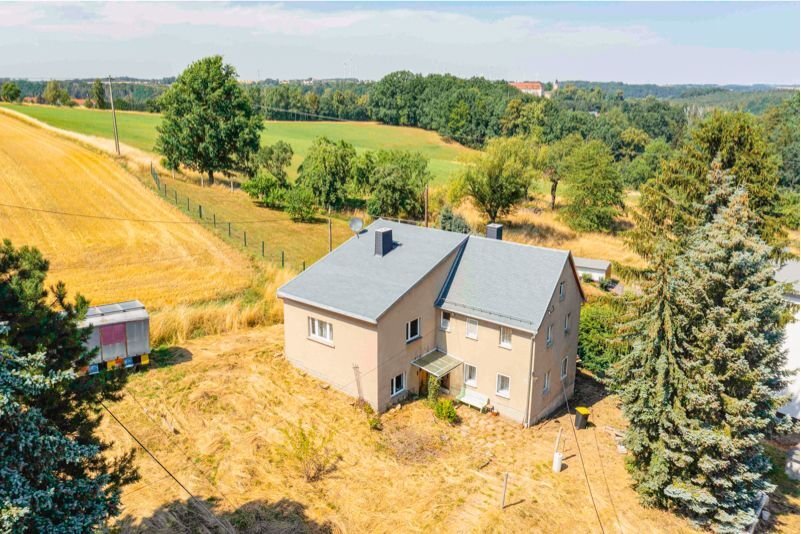 Einfamilienhaus zum Kauf 90.000 € 5 Zimmer 176 m²<br/>Wohnfläche 1.150 m²<br/>Grundstück Am Hang 9 Wolkenburg-Kaufungen Limbach-Oberfrohna 09212