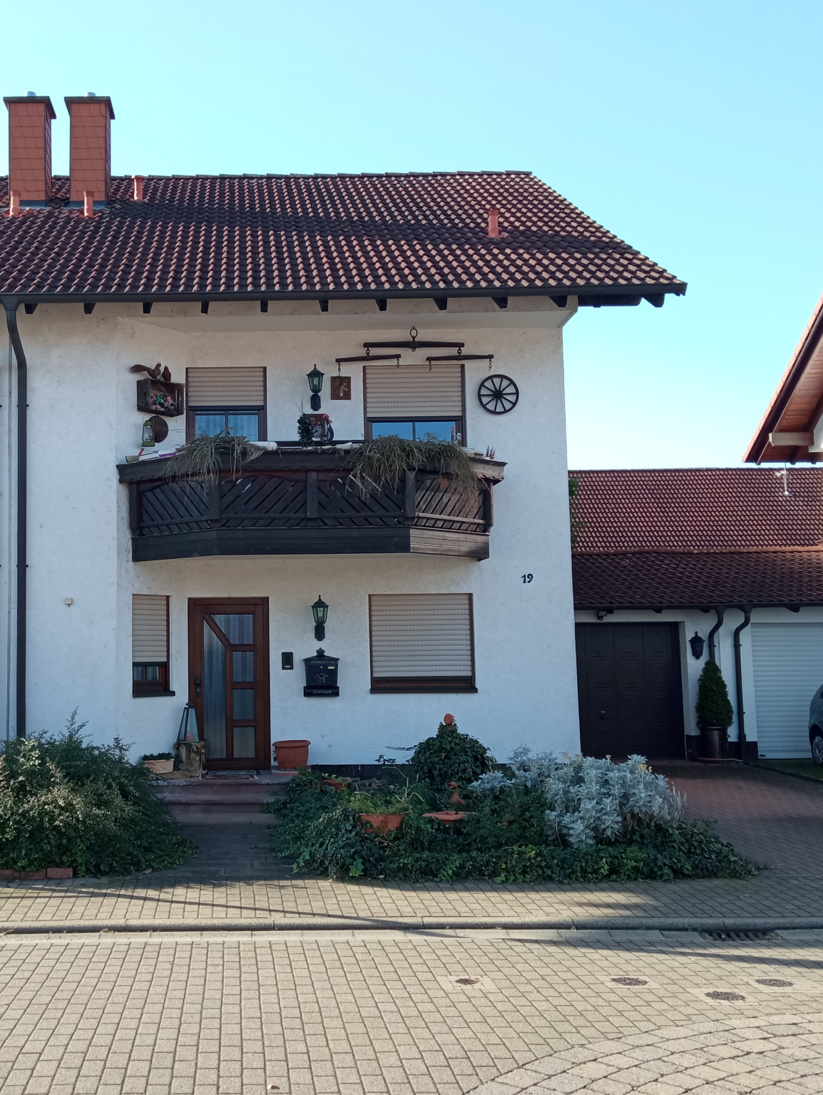 Mehrfamilienhaus zum Kauf Provisionsfrei 349.000 € 6 Zimmer 144 m²<br/>Wohnfläche 240 m²<br/>Grundstück Neulußheim 68809