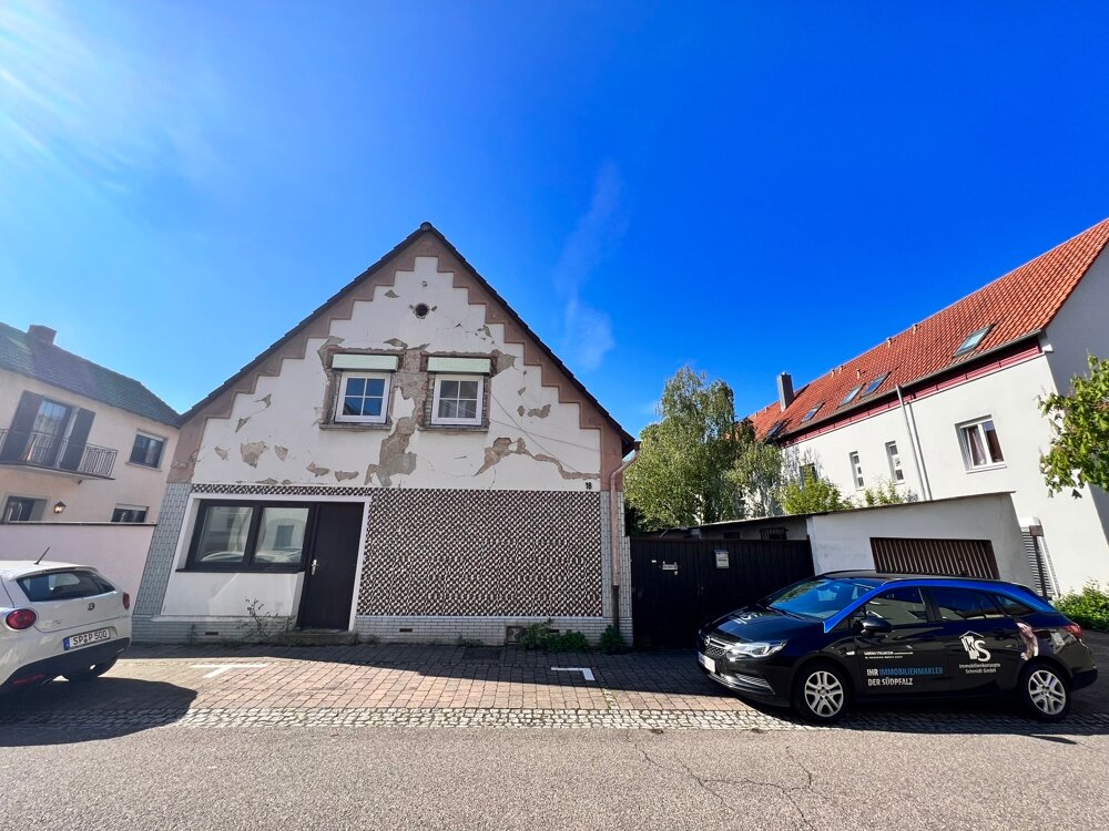 Einfamilienhaus zum Kauf 249.000 € 8 Zimmer 197 m²<br/>Wohnfläche 448 m²<br/>Grundstück Mechtersheim Römerberg / Mechtersheim 67354