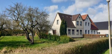 Doppelhaushälfte zum Kauf 129.000 € 5 Zimmer 132 m² 1.222 m² Grundstück Langewerth Wilhelmshaven 26389
