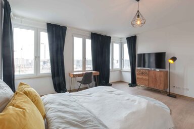 Wohnung zur Miete Wohnen auf Zeit 1.045 € 4 Zimmer 21 m² frei ab 06.01.2025 Klara Franke Straße 8 Moabit Berlin 10557