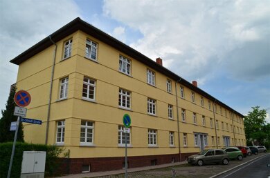 Wohnung zur Miete 395 € 2 Zimmer 53 m² frei ab sofort Dr.-Strauß-Str. 11 Eisenach Eisenach 99817