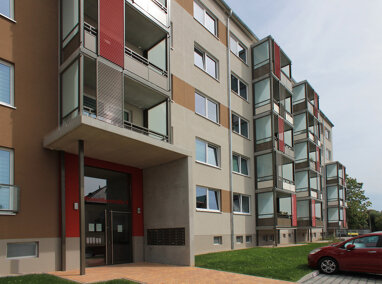 Wohnung zur Miete 328,51 € 2 Zimmer 50,5 m² 2. Geschoss Niemöllerstraße 5 Gerhart-Hauptmann-Straße / Dehmelstraße Gera 07546