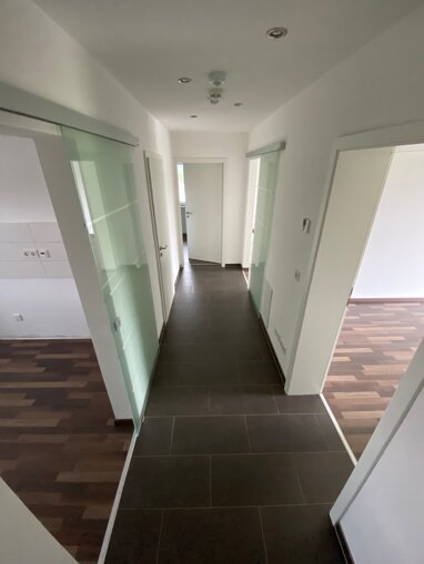 Wohnung zur Miete 450 € 3 Zimmer 65 m² 1. Geschoss Lange Straße 45 Kostitz Starkenberg 04617