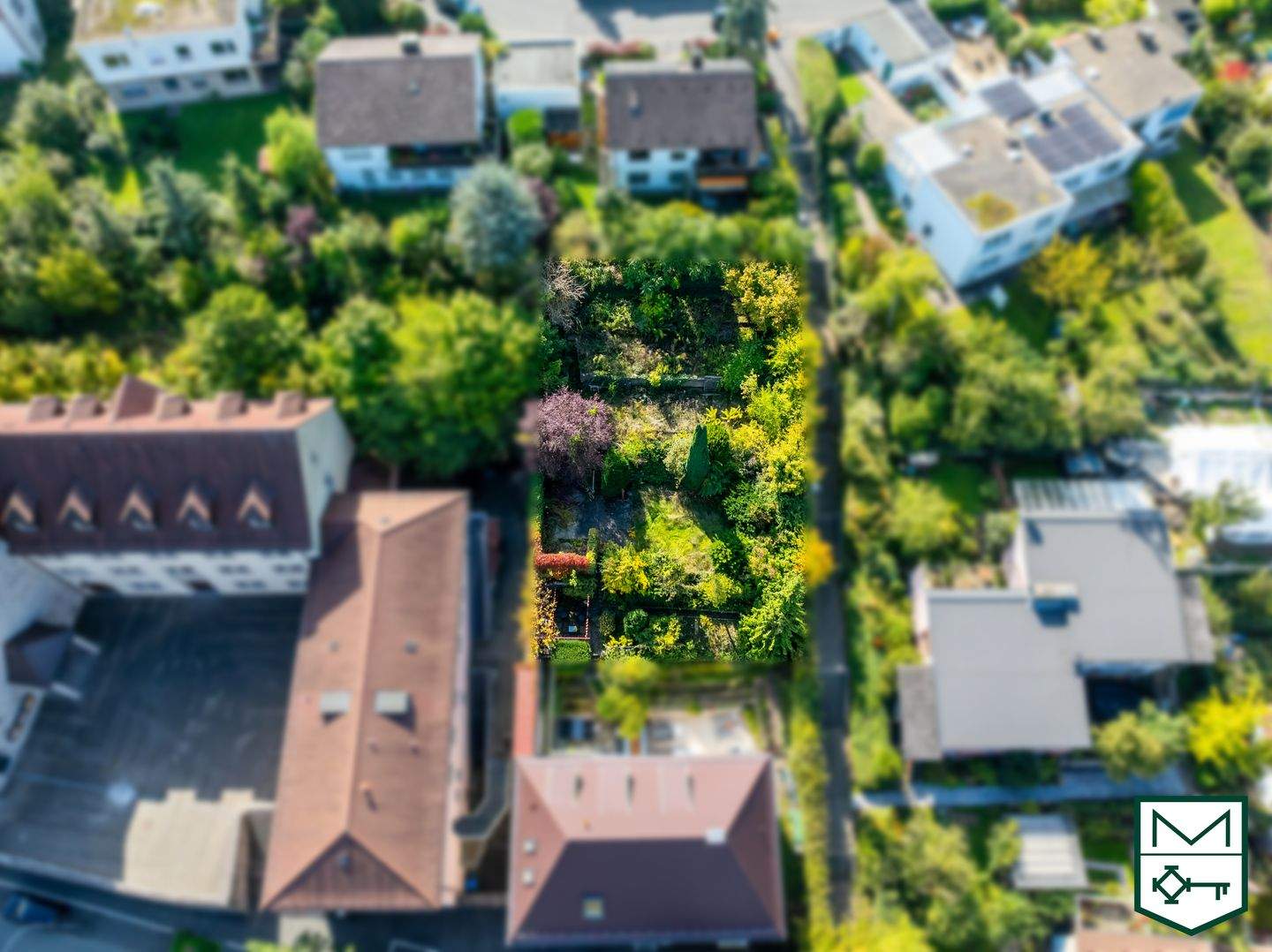 Exklusive Stadtperle: Attraktives Baugrundstück mit bestehender Baugenehmigung für 2 DHH