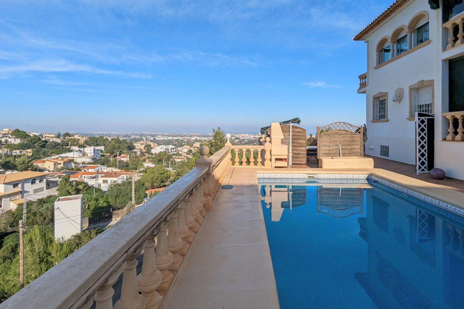 Villa zum Kauf 565.000 € 4 Zimmer 217 m²<br/>Wohnfläche 1.569 m²<br/>Grundstück Denia