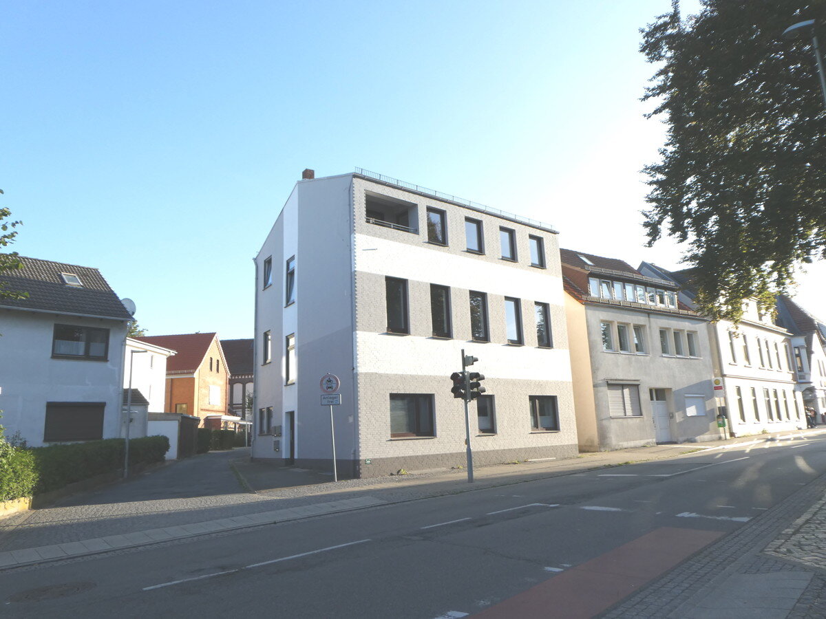 Mehrfamilienhaus zum Kauf als Kapitalanlage geeignet 375.000 € 9 Zimmer 248 m²<br/>Wohnfläche 341 m²<br/>Grundstück Grohn Bremen / Grohn 28759