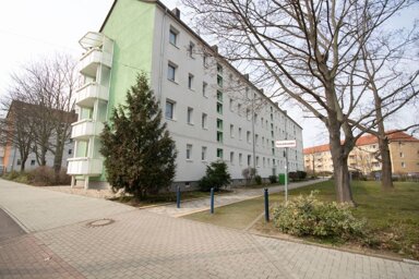 Wohnung zur Miete 471 € 3 Zimmer 58,8 m² 4. Geschoss Dessauer Str. 18 Landrain Halle (Saale) 06118