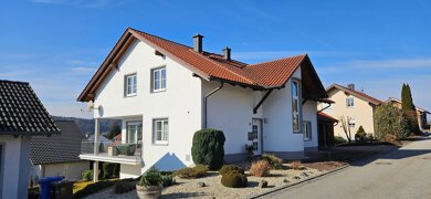 Wohnung zur Miete 630 € 2,5 Zimmer 97,6 m² 1. Geschoss frei ab sofort Windorf Windorf 94575