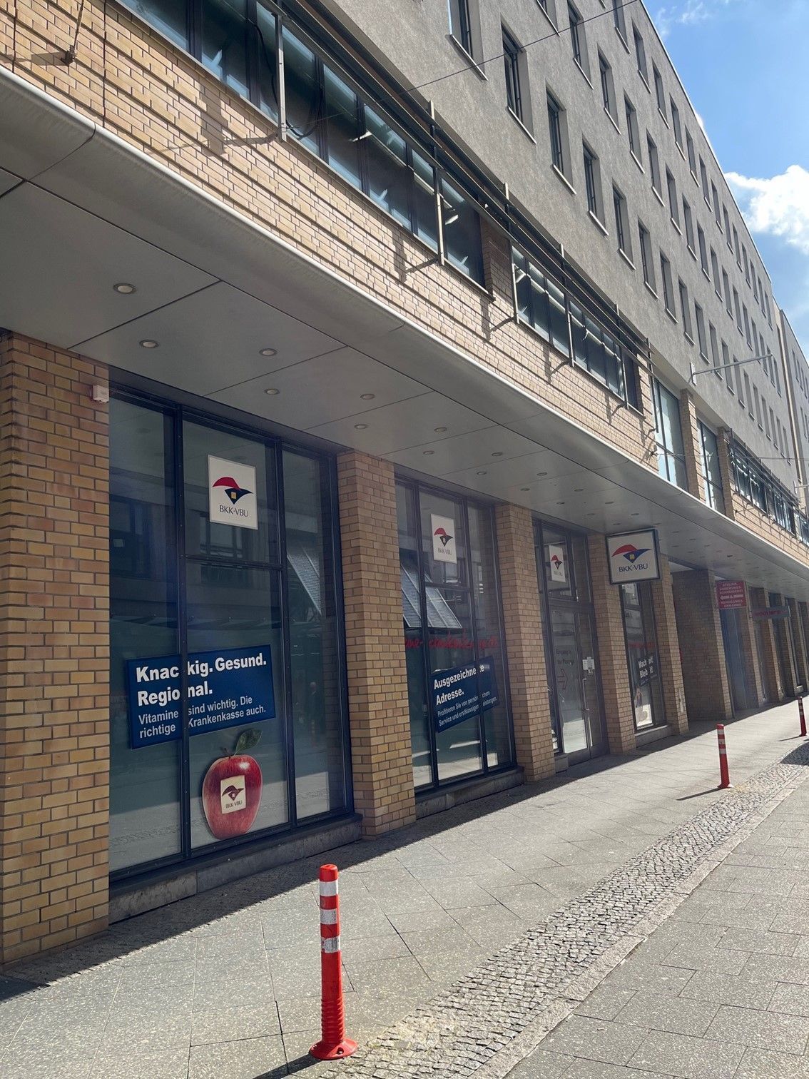 Bürogebäude zur Miete 2.673 € 162 m²<br/>Bürofläche Fritz-Lang-Straße 2 Hellersdorf Berlin 12627