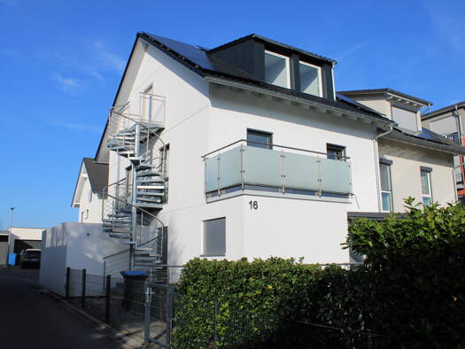 Doppelhaushälfte zum Kauf 990.000 € 9 Zimmer 226 m² 294 m² Grundstück frei ab sofort Ailingen Friedrichshafen 88048