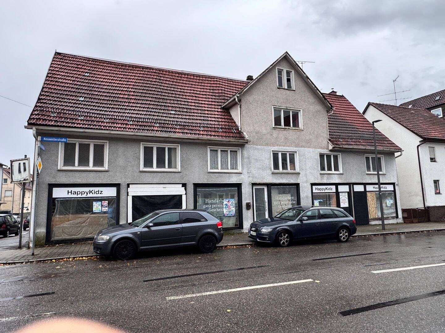 Haus im (Zentrum) von Tailfingen mit Bauplänen für mögliches Neubauprojekt