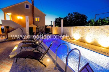 Villa zum Kauf 690.000 € 4 Zimmer 192 m² 1.053 m² Grundstück Zadar 23000
