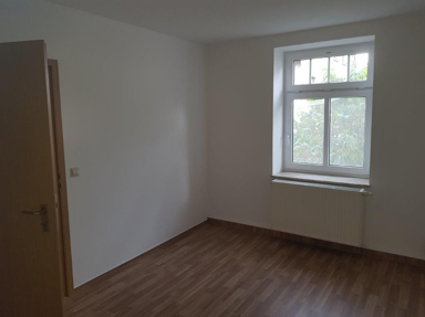 Wohnung zur Miete 230 € 2 Zimmer 40 m² frei ab 01.03.2025 Bahnhofstraße 13 Ellefeld 08236