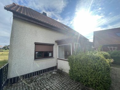 Einfamilienhaus zum Kauf 99.000 € 6 Zimmer 120 m² 1.870 m² Grundstück Straßberger Straße 27 Siptenfelde Harzgerode 06493