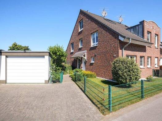 Doppelhaushälfte zum Kauf 675.000 € 4 Zimmer 130 m² 391 m² Grundstück Immigrath Langenfeld 40764