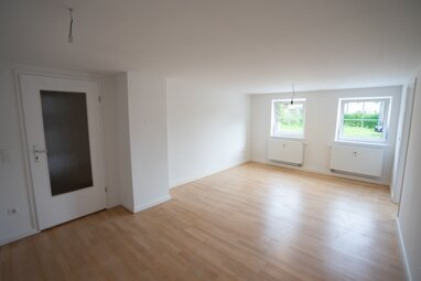 Wohnung zur Miete 800 € 4 Zimmer 78 m² Erdgeschoss Dorfstraße 42 Wattenweiler Neuburg a.d.Kammel 86476