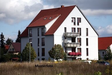 Mehrfamilienhaus zum Kauf Zwangsversteigerung 185.000 € 1 Zimmer 160 m² 850 m² Grundstück Helmbrechts Helmbrechts 95233