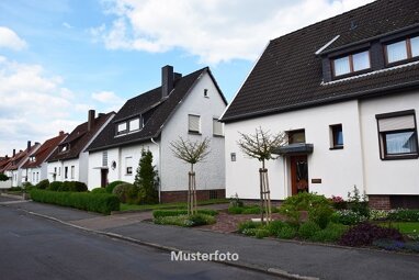 Mehrfamilienhaus zum Kauf Zwangsversteigerung 610.000 € 8 Zimmer 189 m² 948 m² Grundstück Leeheim Riedstadt 64560