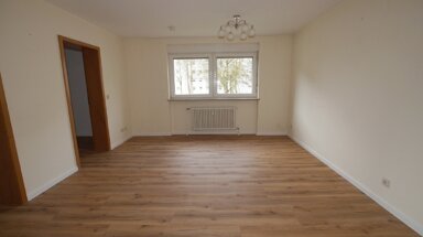 Wohnung zur Miete 410 € 1,5 Zimmer 42,2 m² 1. Geschoss frei ab 01.01.2025 Planungsbezirk 123 Straubing 94315