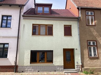 Reihenmittelhaus zum Kauf 87.000 € 4 Zimmer 95 m² 124 m² Grundstück Teterow Teterow 17166