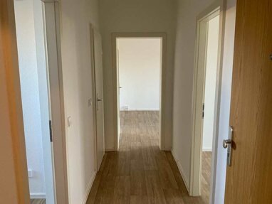 Wohnung zur Miete 368 € 3 Zimmer 60,9 m² 3. Geschoss frei ab 01.04.2025 Oelsnitzer Str. 13 Thekla Leipzig 04349