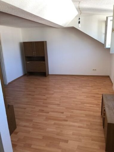 Wohnung zur Miete 165 € 2 Zimmer 50 m² 3. Geschoss Antonstrasse 29 Neundorfer Vorstadt Plauen 08525