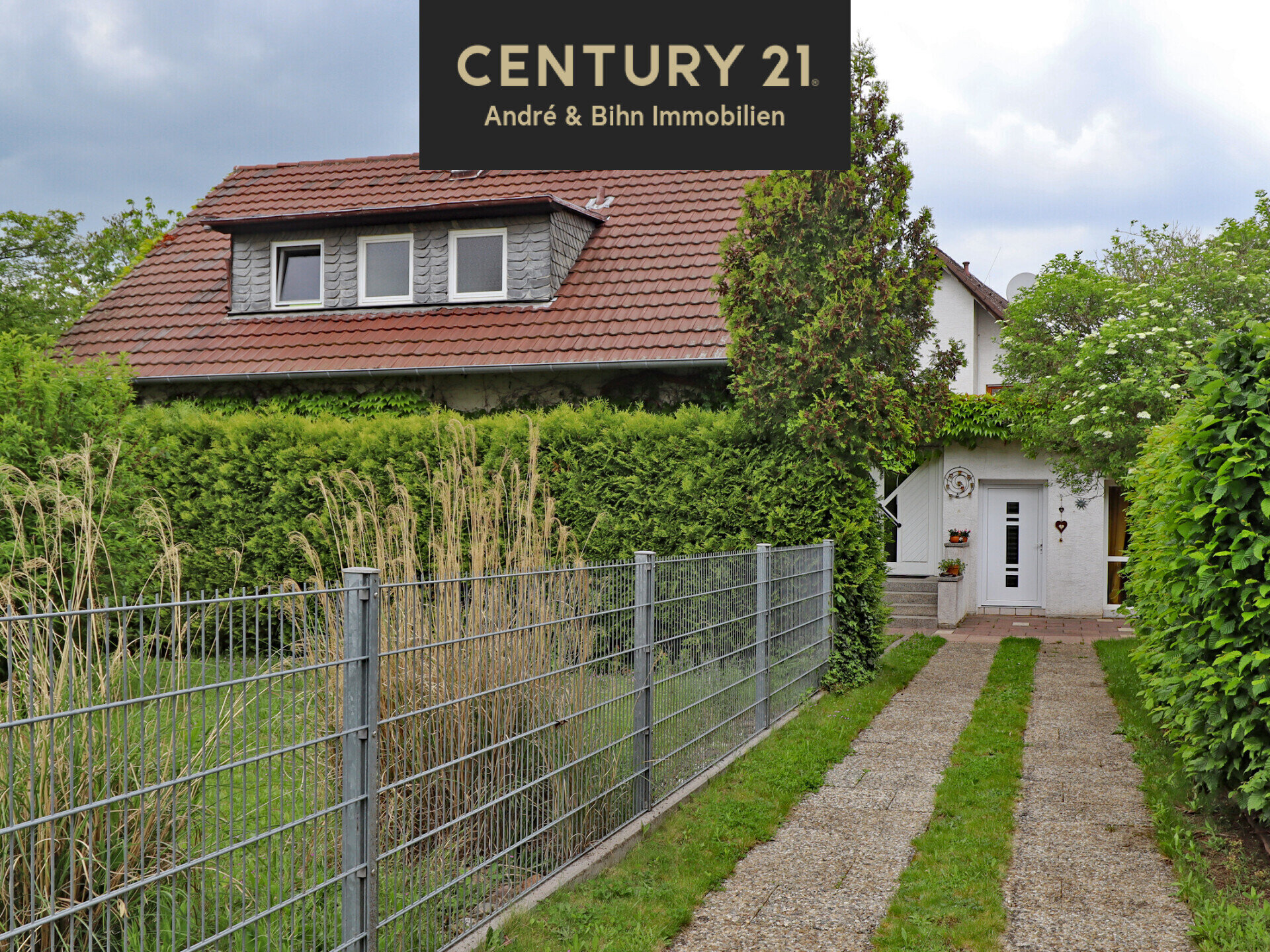 Einfamilienhaus zum Kauf 735.000 € 7 Zimmer 162 m²<br/>Wohnfläche 615 m²<br/>Grundstück Griesheim 64347