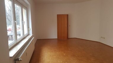 Wohnung zur Miete 400 € 2 Zimmer 57 m² 2. Geschoss Friedensstr. 22 Gröna Bernburg 06406