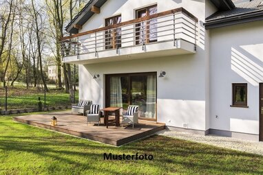 Einfamilienhaus zum Kauf Zwangsversteigerung 220.000 € 1 Zimmer 1 m² 370 m² Grundstück Cadolzburg Cadolzburg 90556