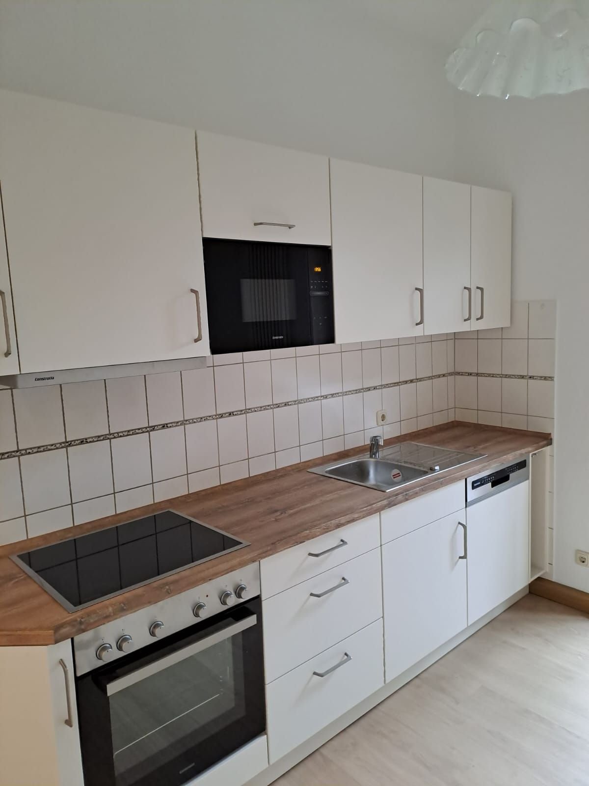 Wohnung zur Miete 450 € 2 Zimmer 63 m² 1. Geschoss frei ab sofort Erlbacher Straße 24 Markneukirchen Markneukirchen 08258