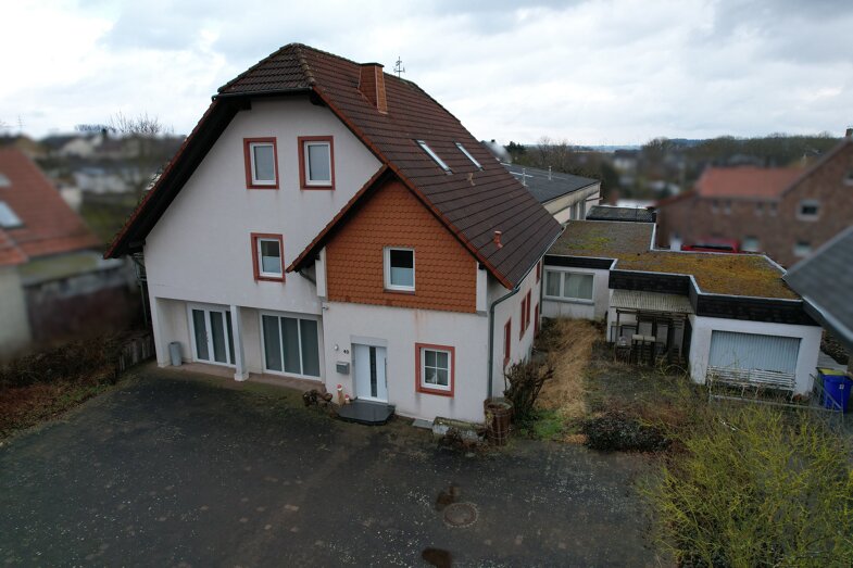 Einfamilienhaus zum Kauf 395.000 € 8 Zimmer 238 m² 2.600 m² Grundstück Lange Straße 40 Borgholz Borgentreich 34434