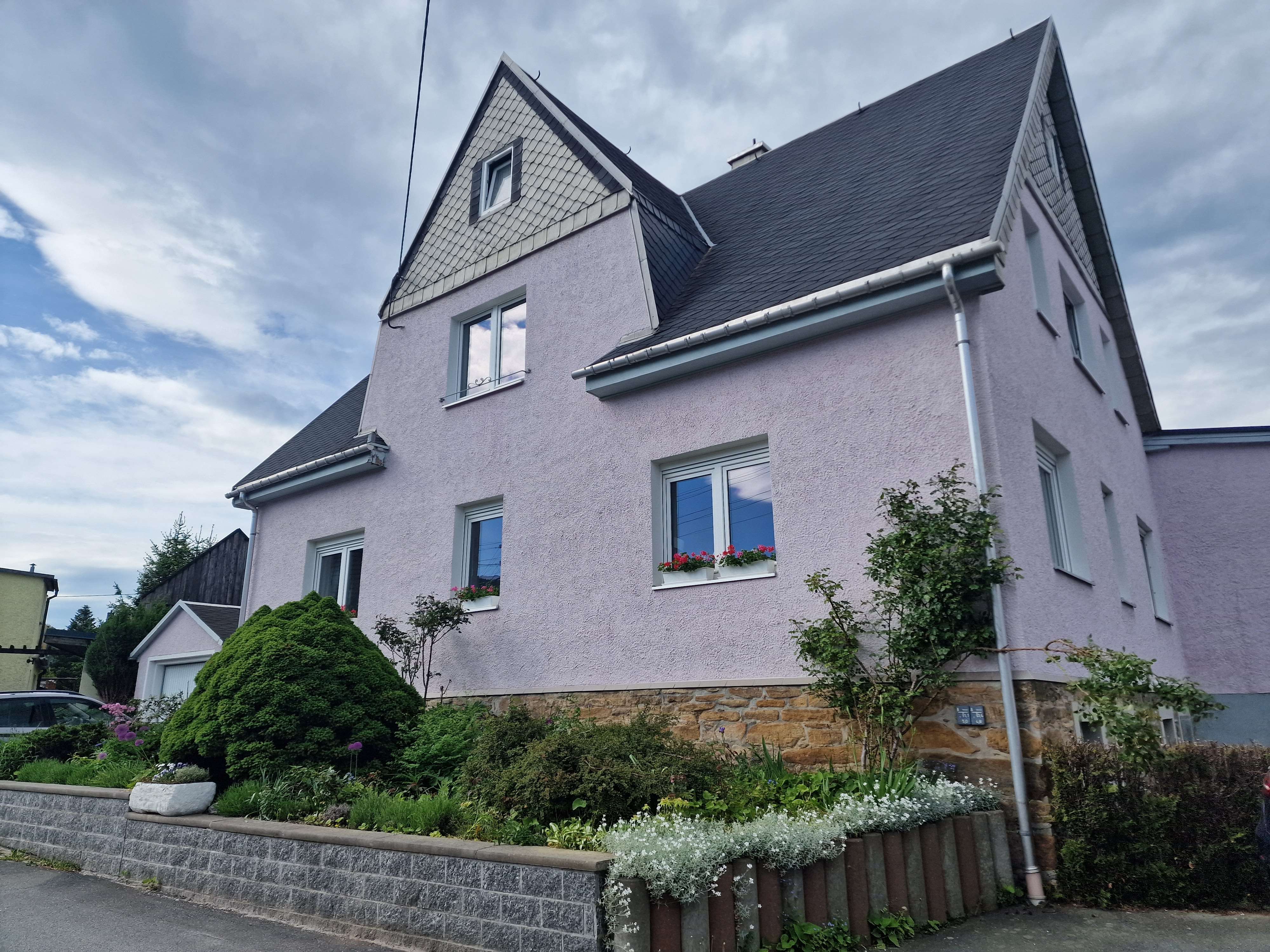 Mehrfamilienhaus zum Kauf 149.000 € 8 Zimmer 136 m²<br/>Wohnfläche 420 m²<br/>Grundstück Königswalde 09471