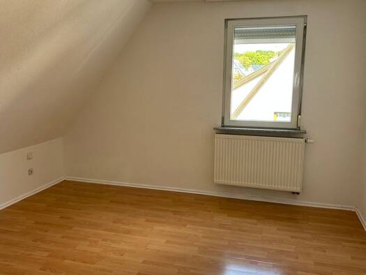 Wohnung zur Miete 1.000 € 3,5 Zimmer 110 m² Geschoss 3/4 frei ab sofort Grafenberg 72661