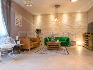 Haus zum Kauf 600 m² 4.790 m² Grundstück Ul. Domovinskog rata Zadar center