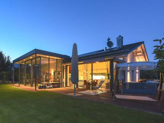 Einfamilienhaus zum Kauf 1.100.000 € 5 Zimmer 198 m² 821 m² Grundstück Deggendorf 94469