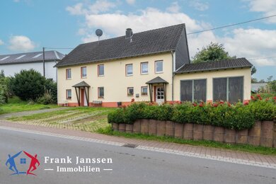 Mehrfamilienhaus zum Kauf provisionsfrei 179.000 € 8 Zimmer 220 m² 1.435 m² Grundstück Roth bei Prüm Roth bei Prüm 54597