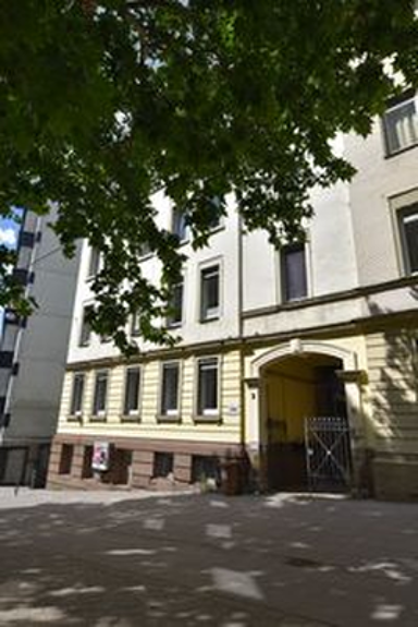 Wohnung zum Kauf provisionsfrei 150.000 € 3 Zimmer 94 m² frei ab sofort Weißenburgstr. Lehen Stuttgart 70180