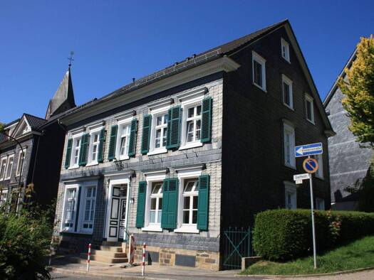 Wohnung zum Kauf als Kapitalanlage geeignet 180.000 € 5 Zimmer 100 m² Innenstadt Hückeswagen 42499