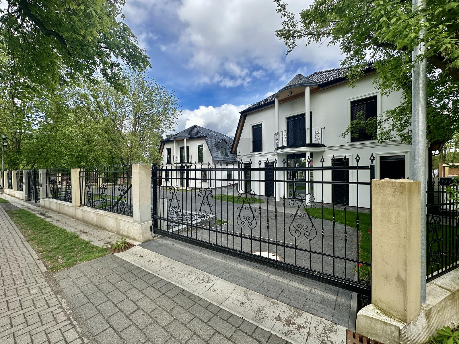 Mehrfamilienhaus zum Kauf 3.400.000 € 10 Zimmer 625 m²<br/>Wohnfläche 6.450 m²<br/>Grundstück Mühlenbeck Mühlenbeck 16567