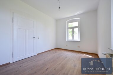 Wohnung zur Miete 335 € 2 Zimmer 61,2 m² Erdgeschoss Oberlungwitz 09353