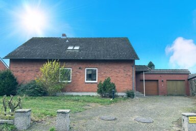 Mehrfamilienhaus zum Kauf 335.000 € 6 Zimmer 155,6 m² 1.234 m² Grundstück frei ab sofort Lensahn Lensahn 23738