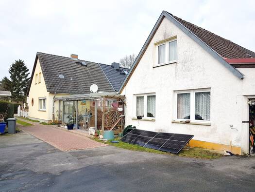 Doppelhaushälfte zum Kauf 199.000 € 7 Zimmer 204 m² 1.695 m² Grundstück Friedensweg 5 Zickhusen 19069
