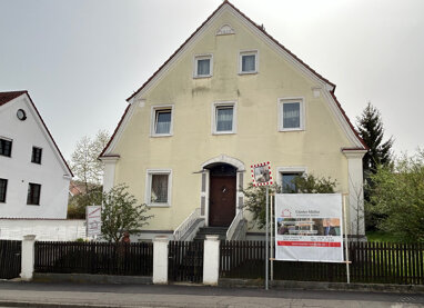 Stadthaus zum Kauf 360.000 € 5 Zimmer 153 m² 748 m² Grundstück Dr.-Schlögl-Straße 5 Krumbach Krumbach (Schwaben) 86381