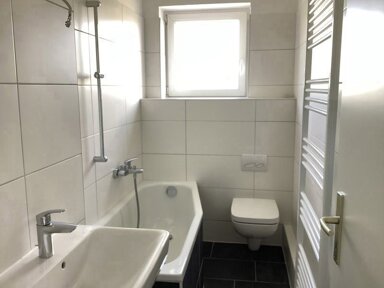 Wohnung zur Miete 408 € 3 Zimmer 58,2 m² 2. Geschoss frei ab 13.12.2024 Cracauer Str. 39 Alt Cracau Magdeburg 39114