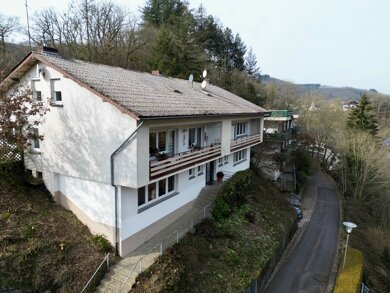 Mehrfamilienhaus zum Kauf als Kapitalanlage geeignet 229.000 € 10 Zimmer 337 m² 896 m² Grundstück Neuerburg 54673