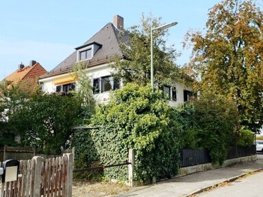 Mehrfamilienhaus zum Kauf 1.500.000 € 10 Zimmer 200 m² 300 m² Grundstück frei ab 01.07.2025 Mittersendling München 81373