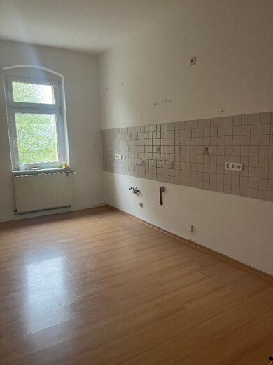 Wohnung zur Miete 580 € 4 Zimmer 99 m² frei ab sofort Dammstraße 16 Freiberg Freiberg 09599