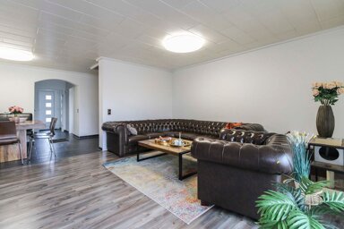 Reihenmittelhaus zum Kauf 319.000 € 6 Zimmer 148,2 m² 482,2 m² Grundstück Bungerhof - Bezirk 7 Delmenhorst 27753